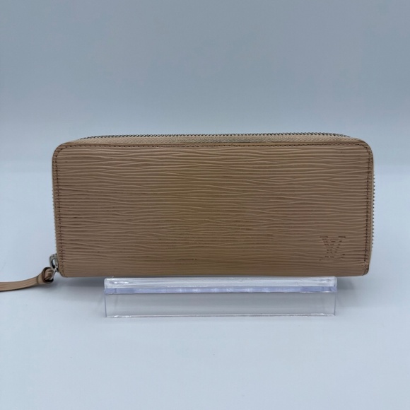 Louis Vuitton Zippy Wallet in Neutral (REHAB) - Picture 1 of 12